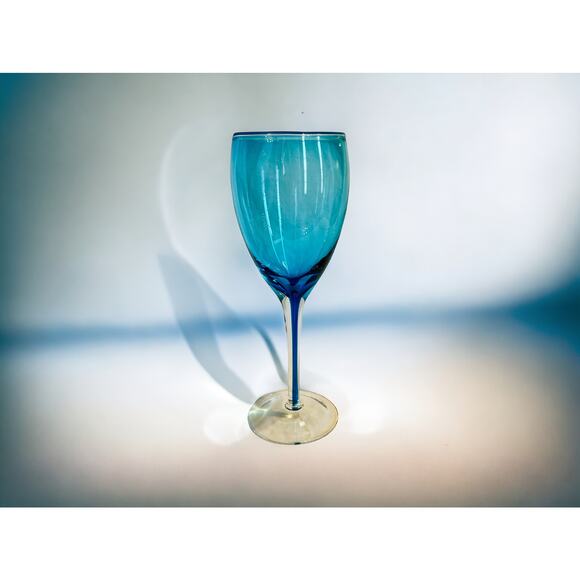 Set of 5 Blue Wine Glasses-Hand Blown Stemware-Coastal Beach Goblets-Vintage - Picture 3 of 8